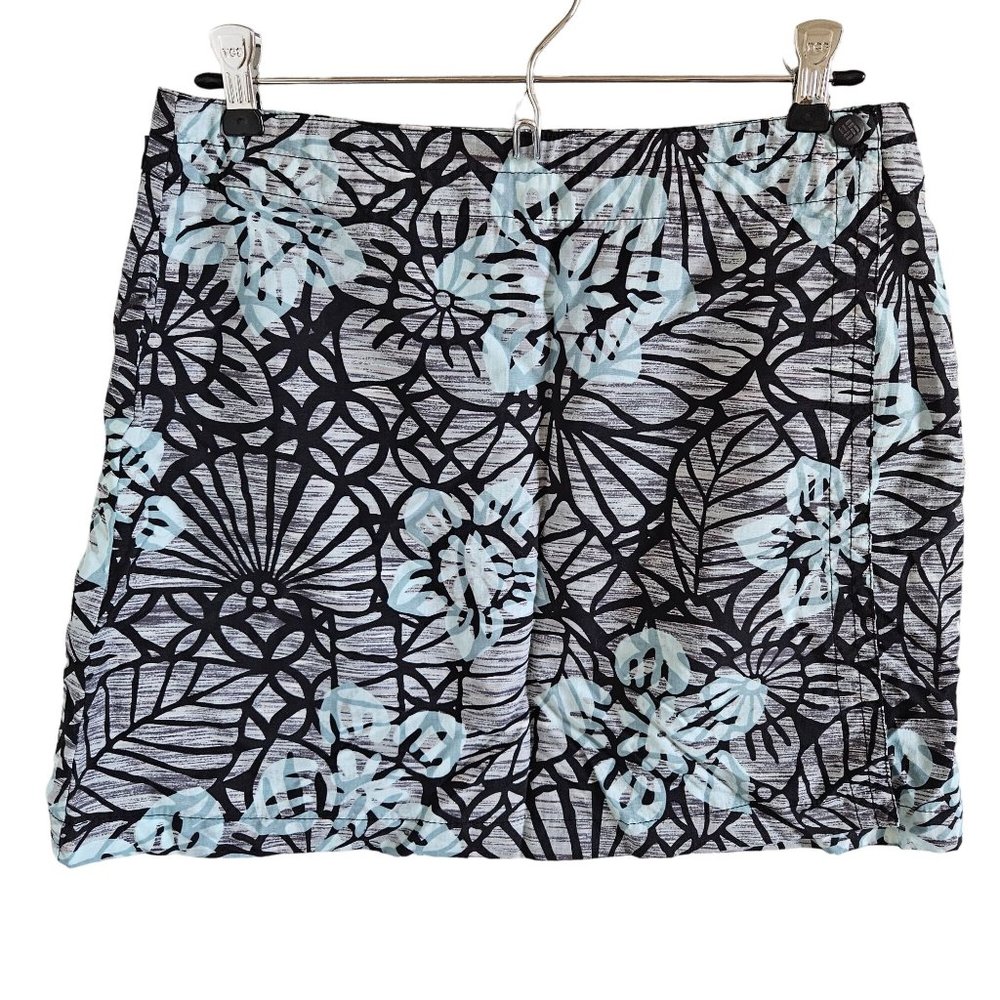 Columbia Wrap Floral Mini Skirt Woman Size 8 Snaps to Wrap Athleisure Aloha